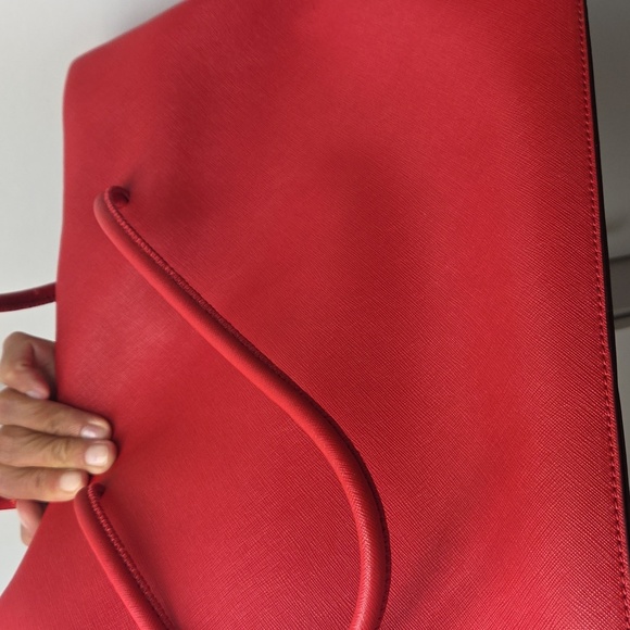 Marc Jacobs Logo Shopper East West Red Saffiano Leather - Picture 10 of 13
